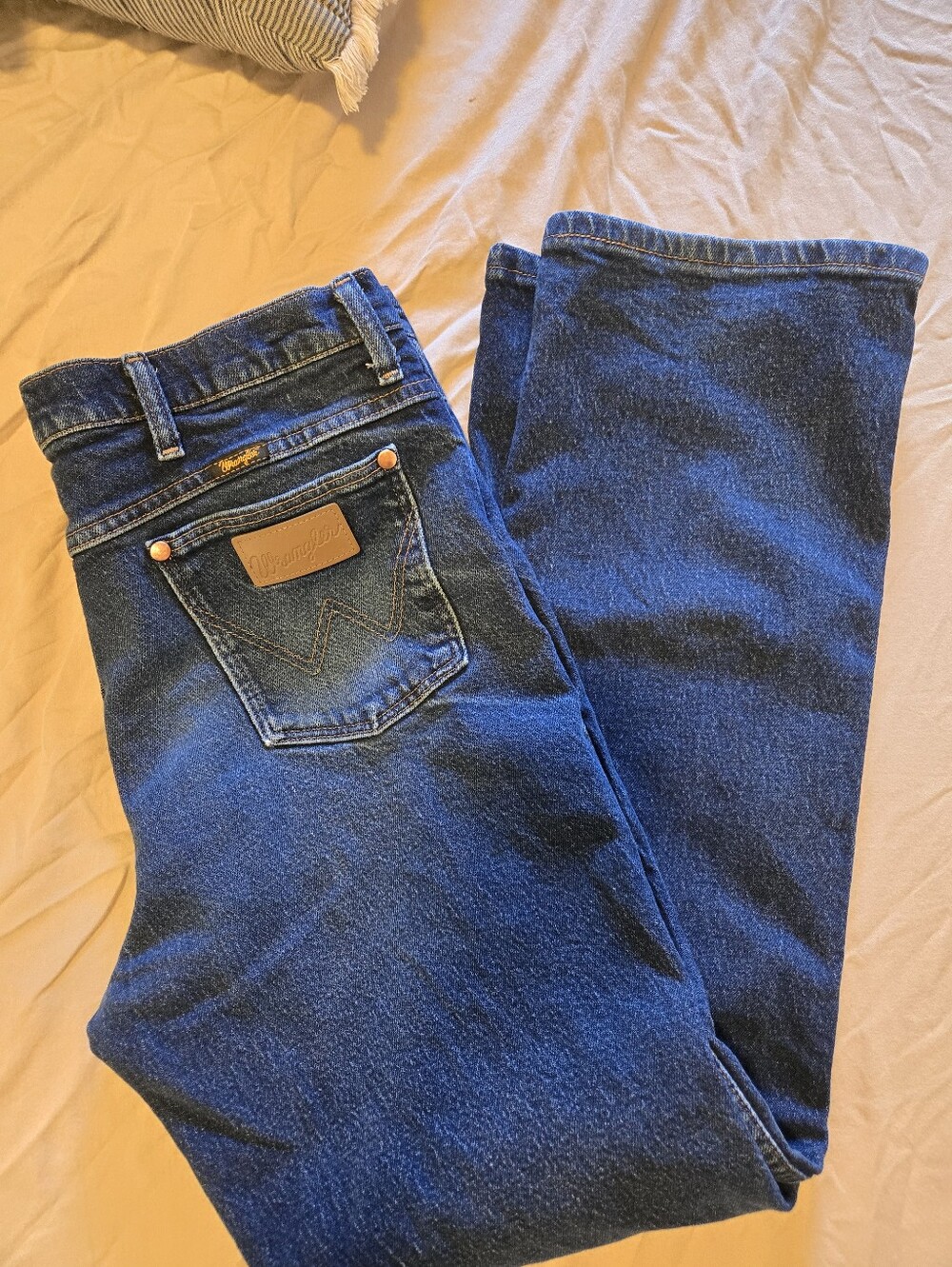 Wrangler Men’s Indigo Blue Relaxed Fit Jeans